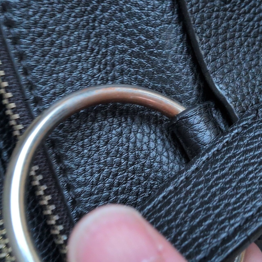 GUESS Los Angeles Black Pebbled Triple Entry Satchel Crossbody - Picture 9 of 12